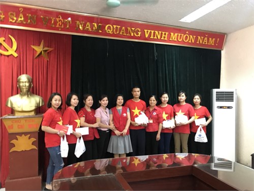 Trường mầm non Hoa Mai tham gia hiến máu nhân đạo.